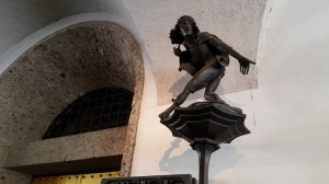art and sculpture even when you look up