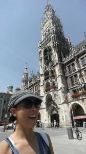 Noelle at Marienplatz