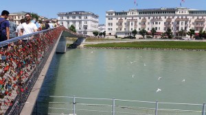 the Makartsteg Bridge for pedestrians only