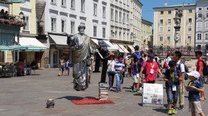 street statue performer