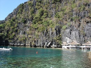 Palawan April 1, 2007: Breakwater