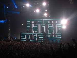 David Guetta in Manila: Hands in the Air